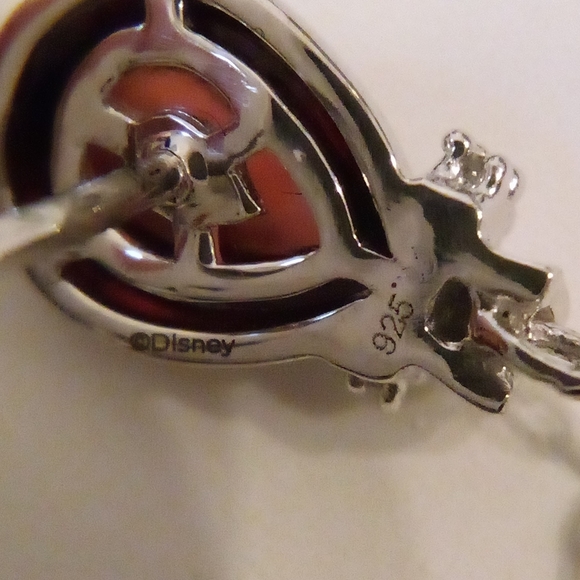 ---- - Picture 7 of 9